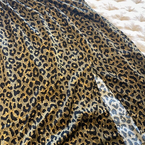 Vero Moda Leopard midi skirt with POCKETS :) - Picture 2 of 5
